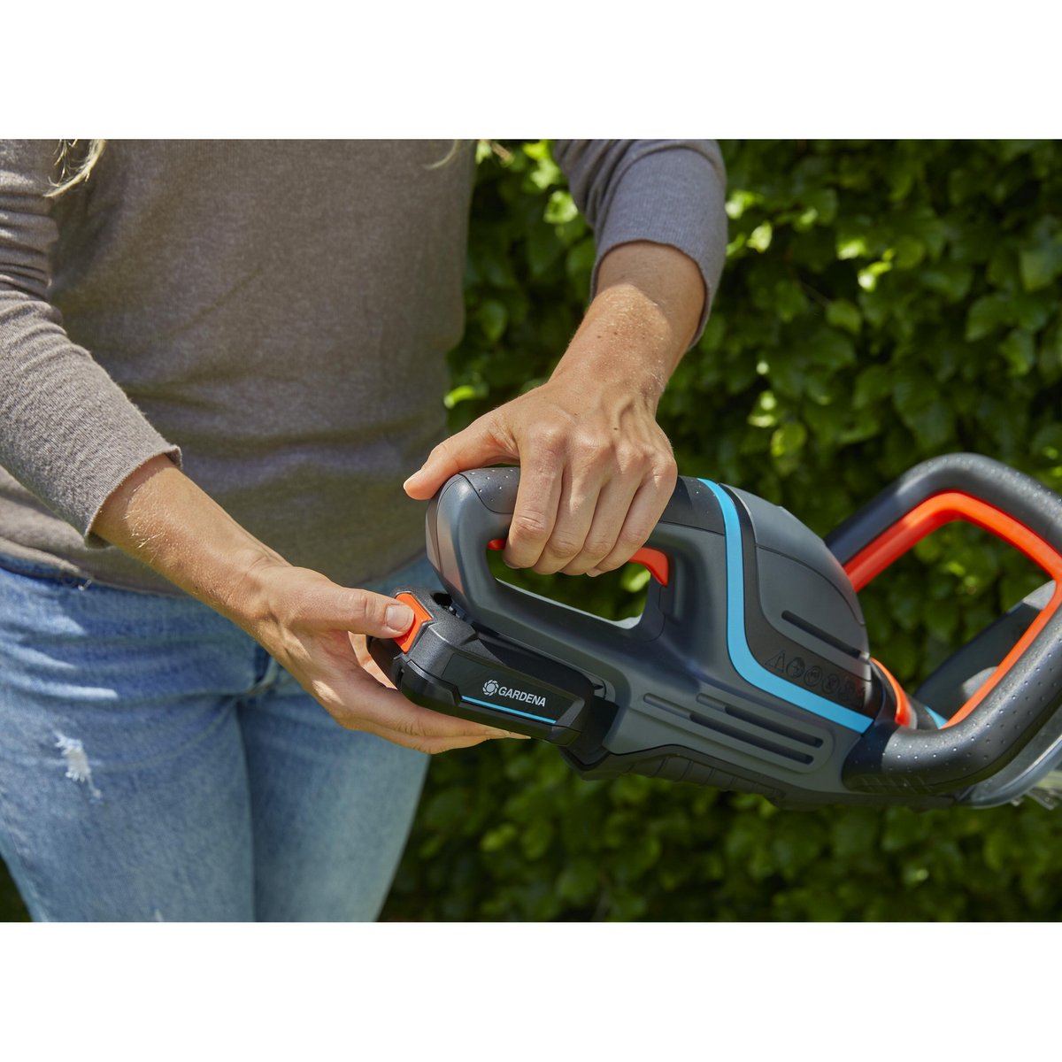 GARDENA ComfortCut 50/18V P4A Heckenscheren-Set – 2,0 Ah