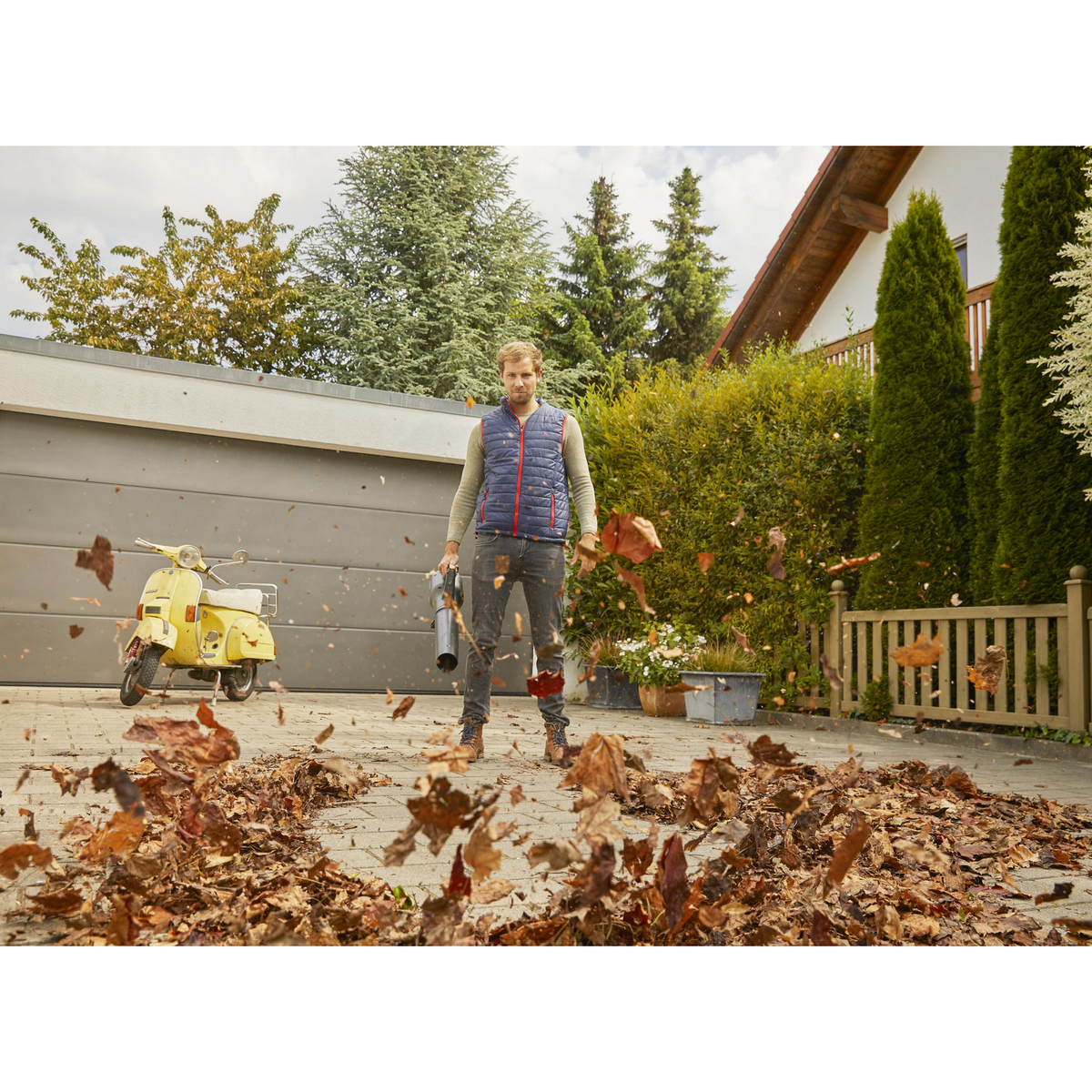 GARDENA PowerJet 18V P4A Akku-Laubbläser-Set – 2,5 Ah