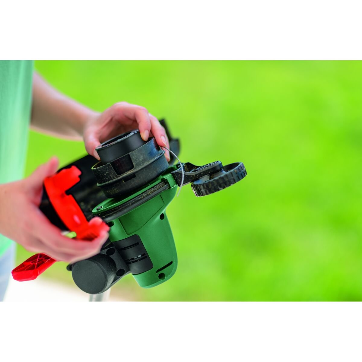 Bosch UniversalGrassCut 18V-260 Rasentrimmer-Set – 18 V, 2,0 Ah
